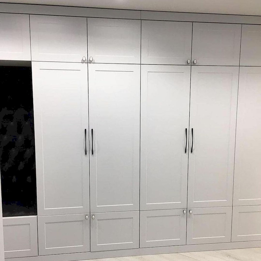 Встроенные шкафы-Встроенный шкаф белого цвета «Модель 30»-фото1